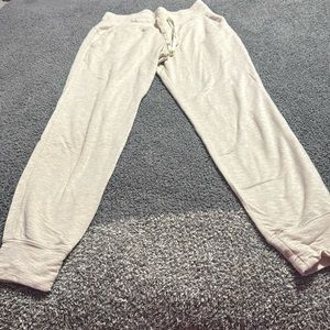 Lululemon still chill sweatpants in great condition size 4
